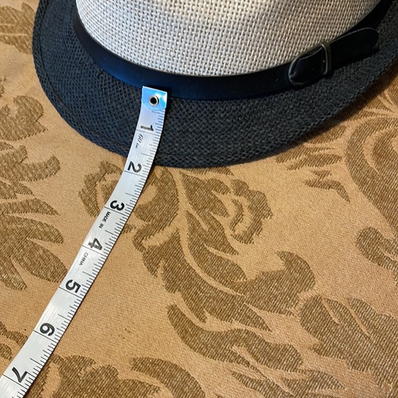 Used hat size 59 - Picture 8 of 10
